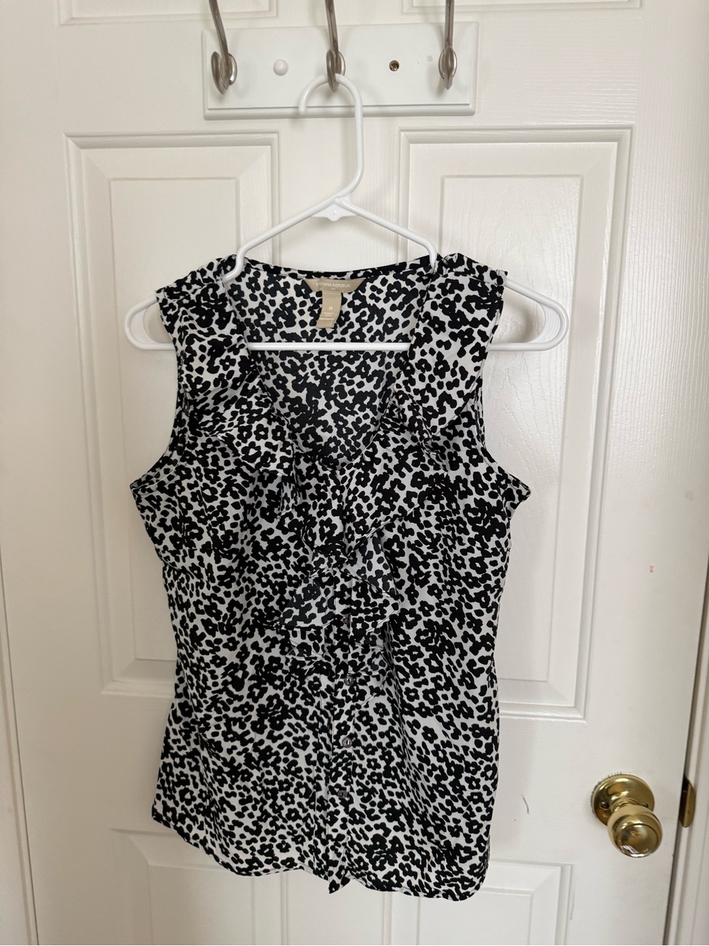 Banana Republic Black and White Ruffle Front Sleeveless Camisole Top